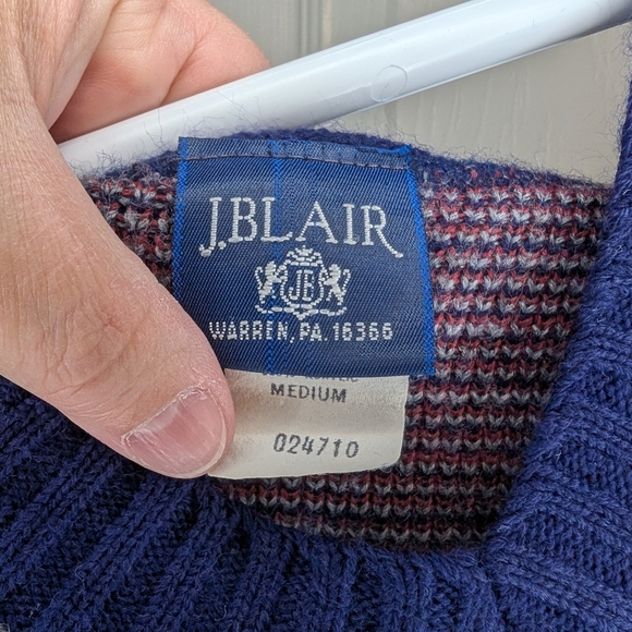 Vintage J. Blair Men's Size Medium V-Neck Navy Blue Red Argyle Sweater Vest - Picture 4 of 5